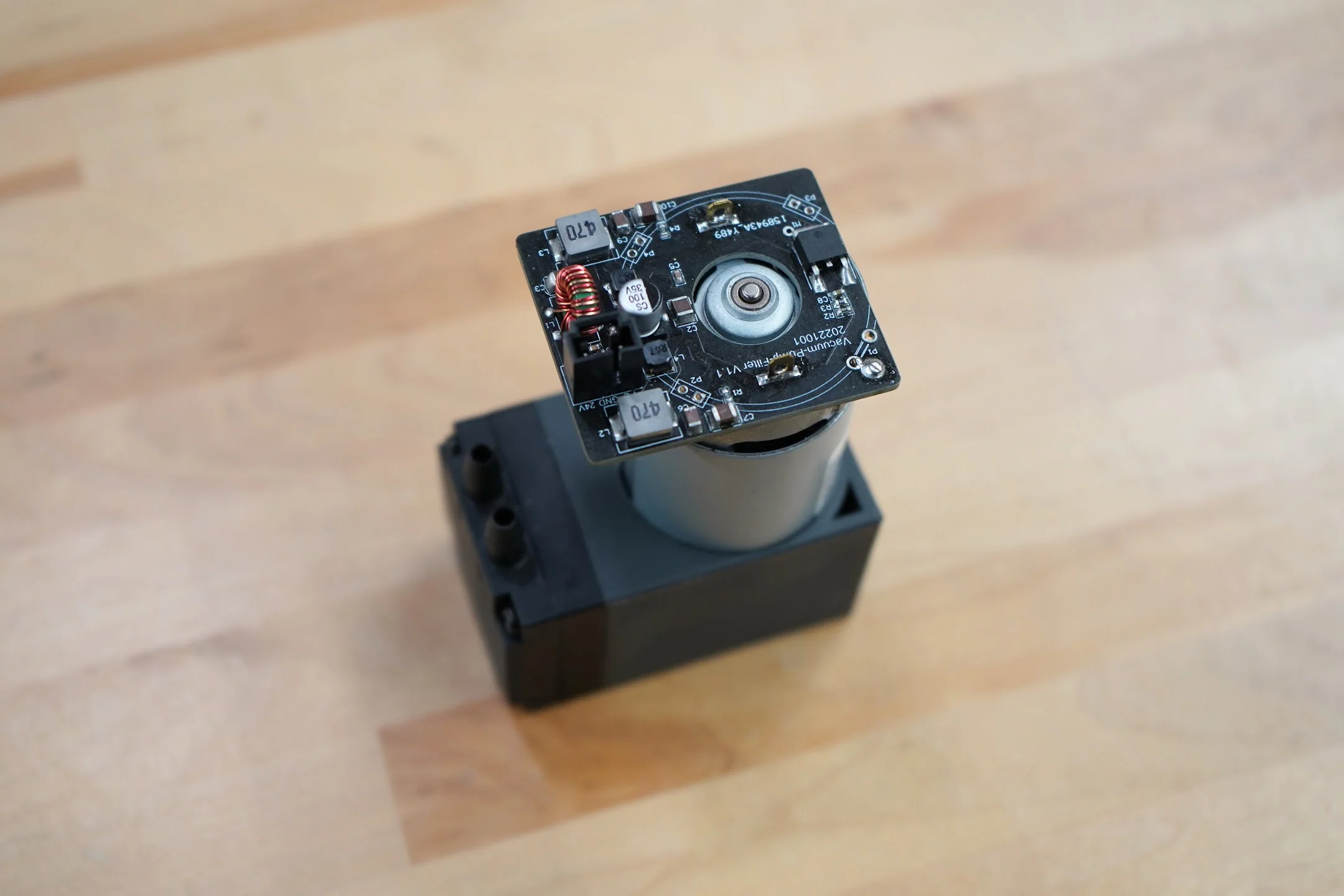 24v Vacuum Pump with EMI Filter - Image 6
